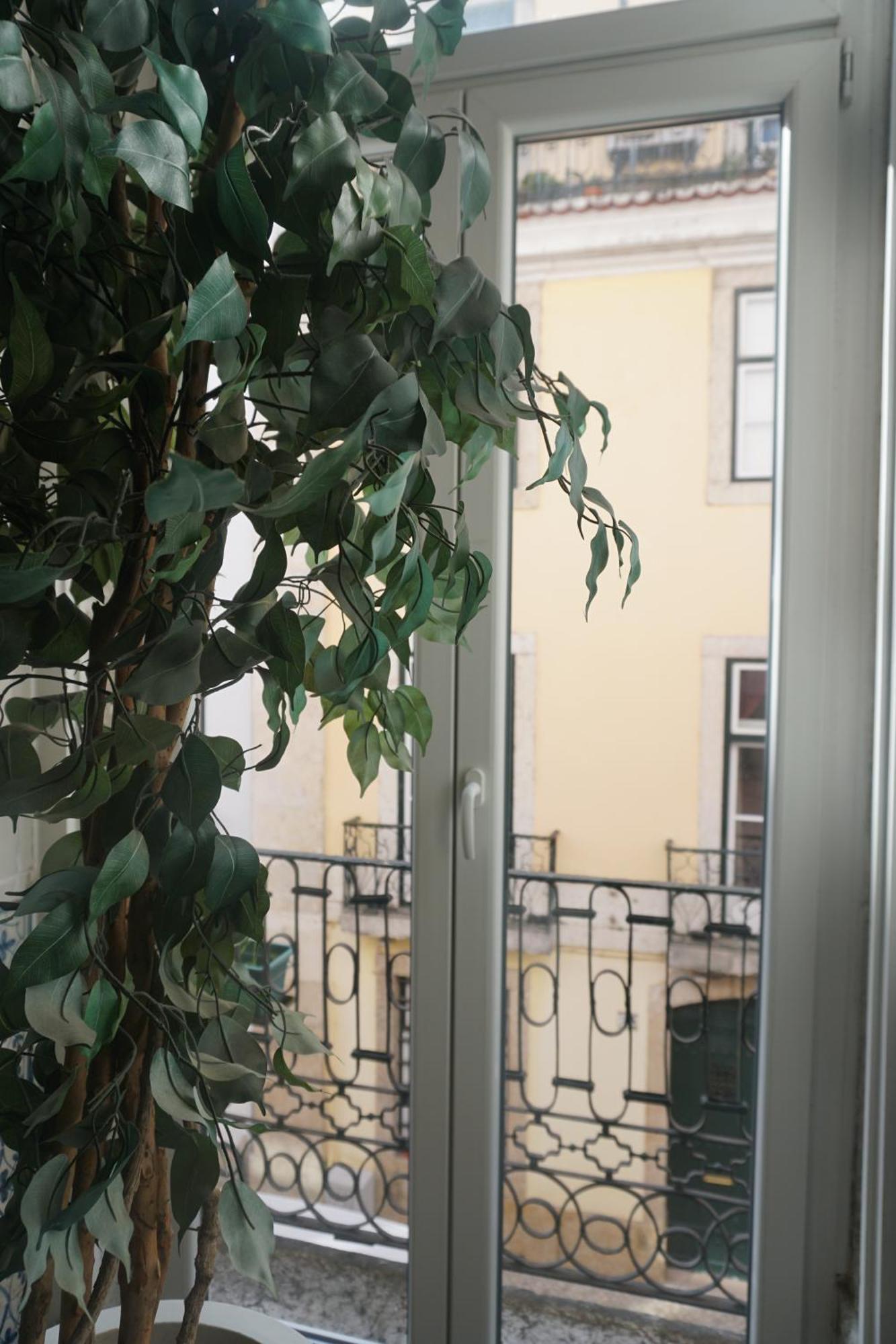 Lost Inn Lisbon Hostel Экстерьер фото